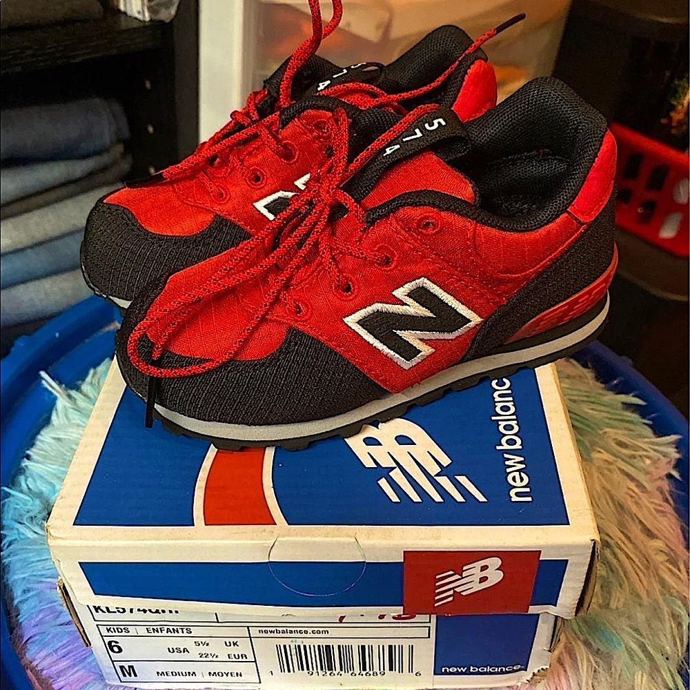 Children Unisex New Balance Size (6c)